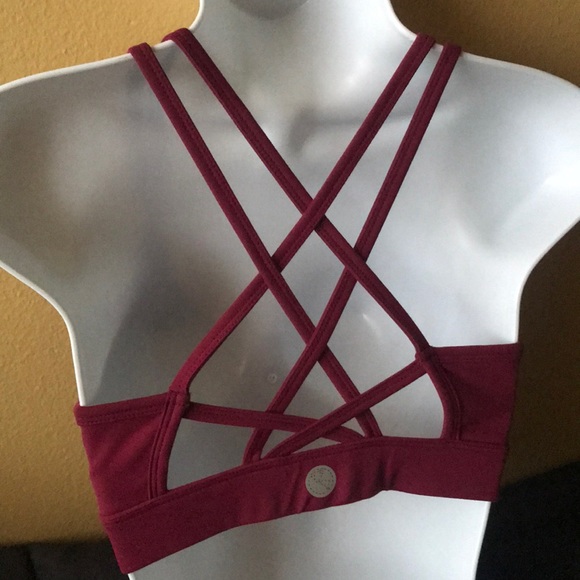 Deep pink dry fit sports bra - Picture 3 of 8